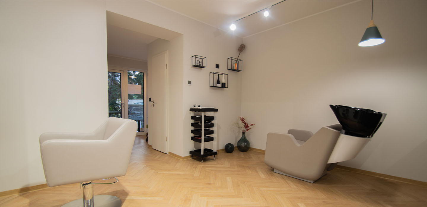 Friseursalon Waschplatz vorne